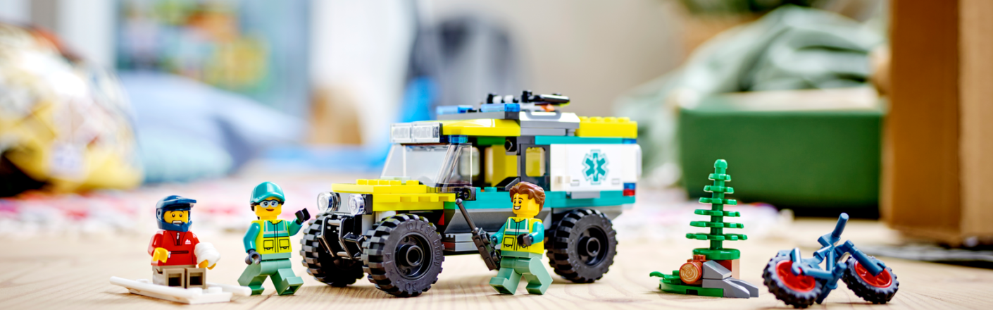 LEGO GWP: First look at LEGO City 40582 4×4 Off-Road Ambulance Rescue