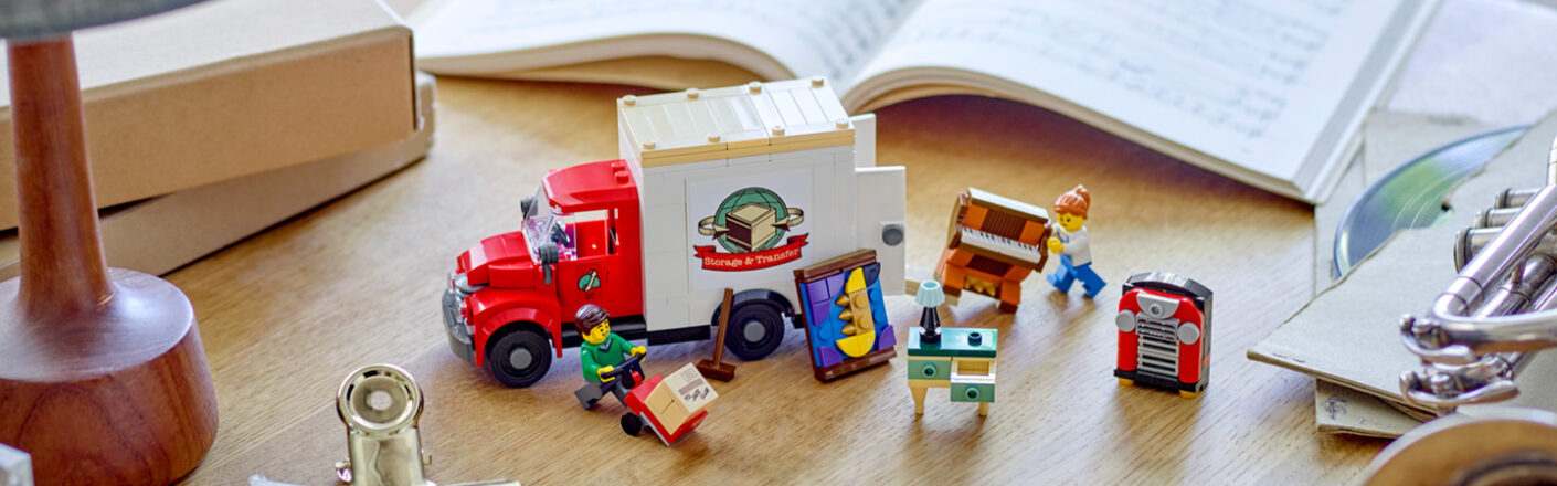 LEGO GWP: First look at LEGO Icons 40586 Moving Truck